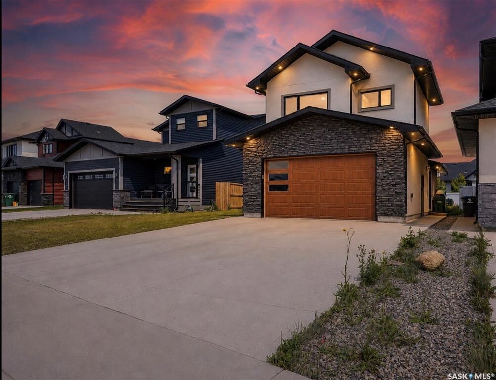 Property Photo:  106 Kenaschuk Crescent  SK S7W 0Y6 