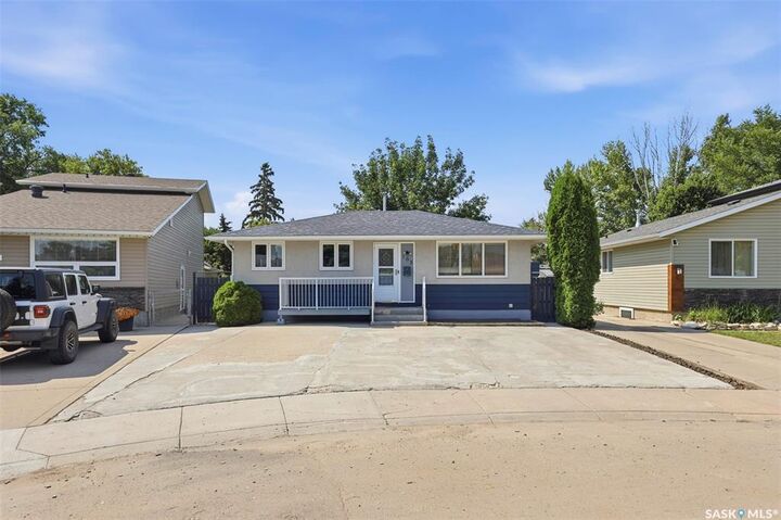 Property Photo:  165 Acadia Court  SK S7H 4C4 