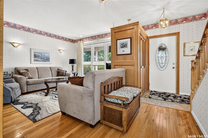 Property Photo:  1188 2nd Avenue NE  SK S6H 1C6 