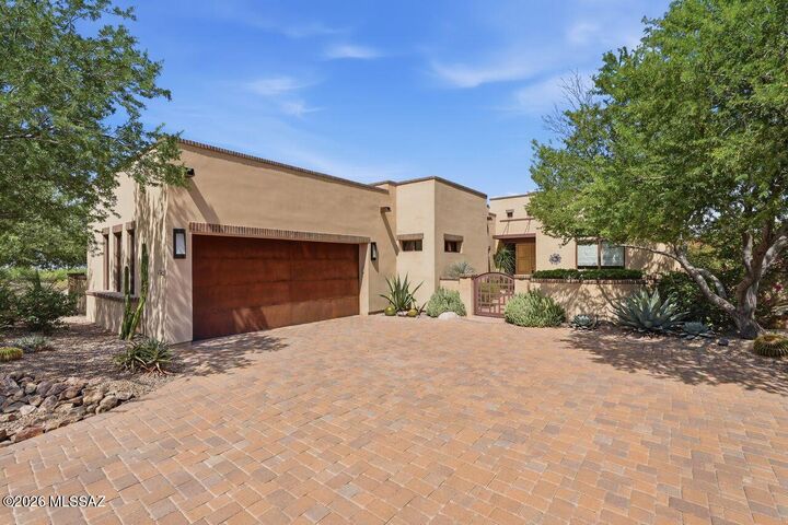 Property Photo: 6342 W Sunlit Bridge Place AZ 85658