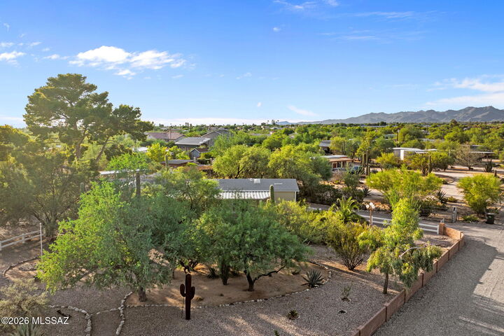 Property Photo:  3120 W Lobo 6  AZ 85742 