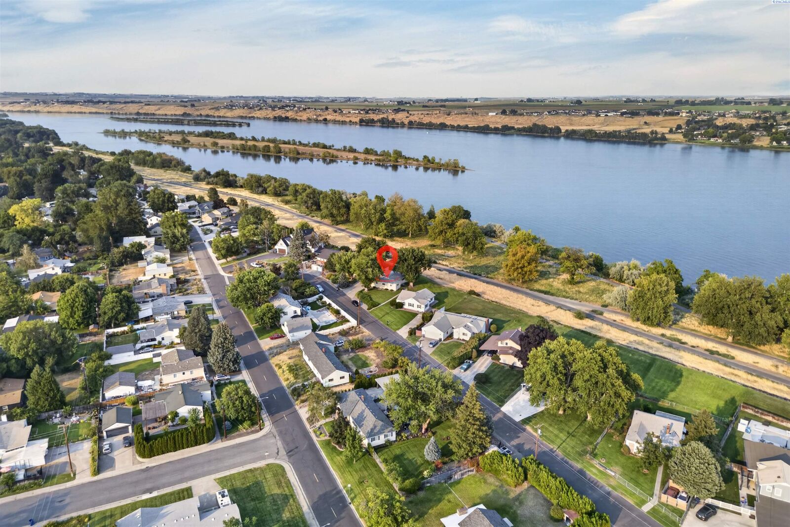 Property Photo:  1734 Gaillard Place  WA 99354 