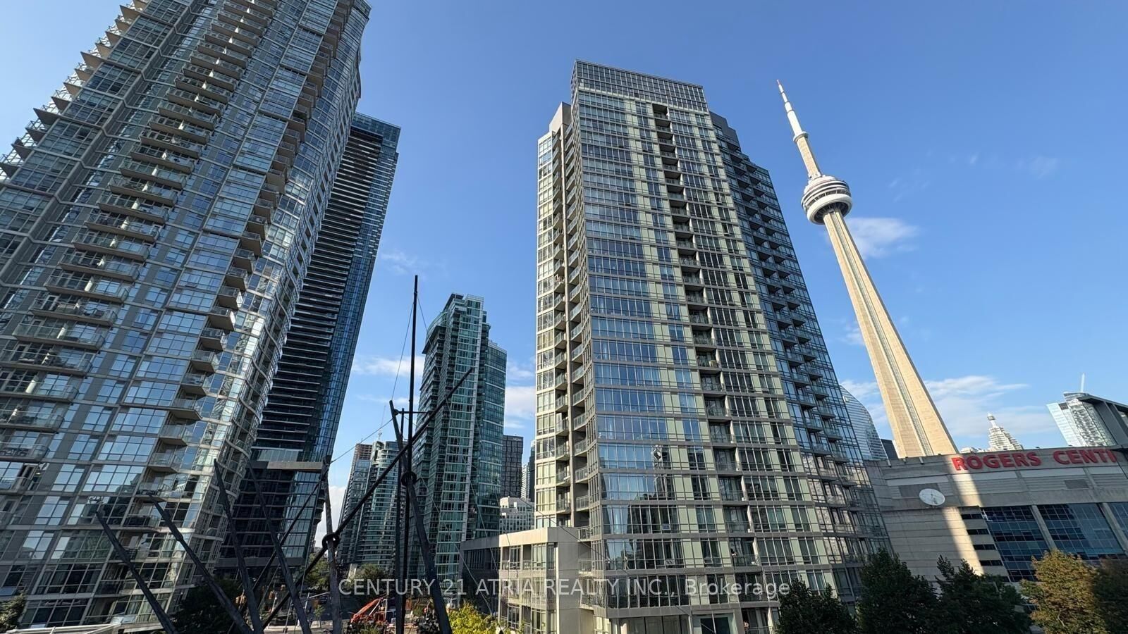Property Photo: 35 Mariner Terrace 3706 ON M5V 3V9