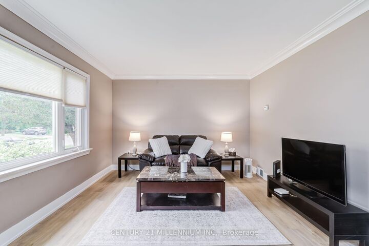 Property Photo: 44 Byron Street ON L7G 3W7