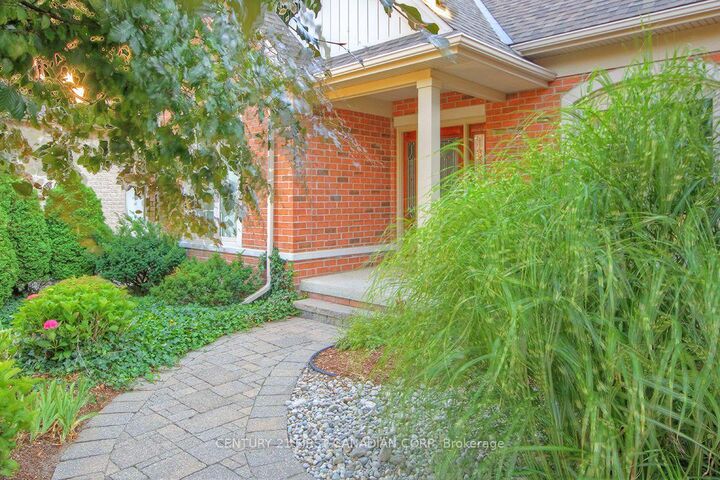 Property Photo: 581 Plane Tree Drive ON N6G 5M7