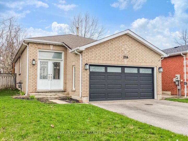 216 Mapleton Avenue — photo 1