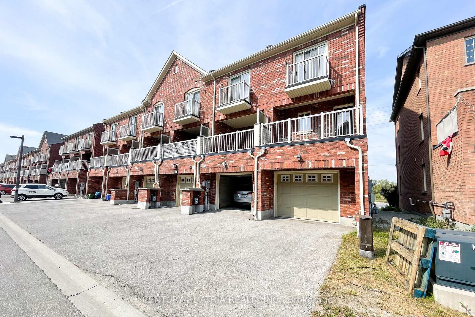 Property Photo:  5295 Major Mackenzie Drive E  ON L6C 0N3 