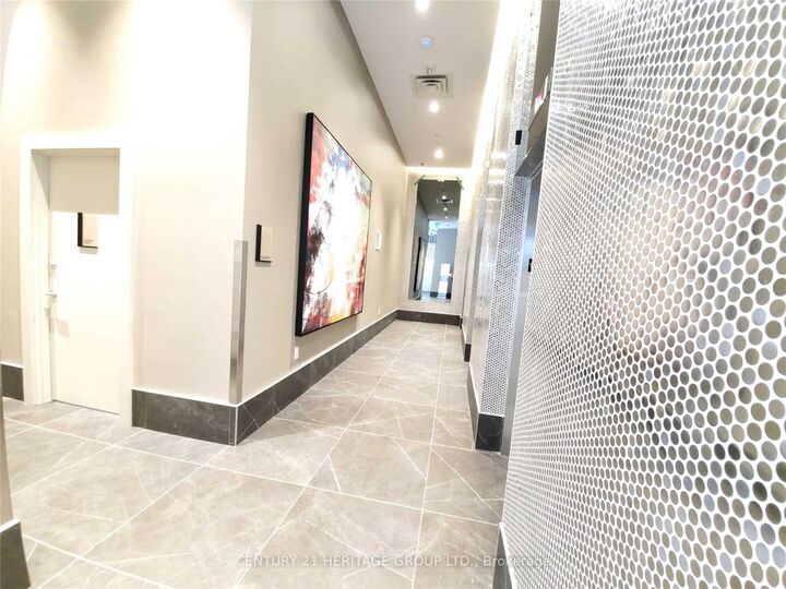 Property Photo:  219 Dundas Street E 2015  ON M5A 0V1 