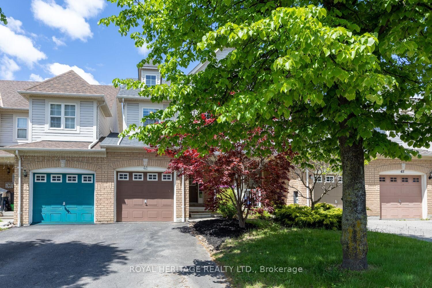Property Photo: 41 Toscana Drive ON L1R 2Z4