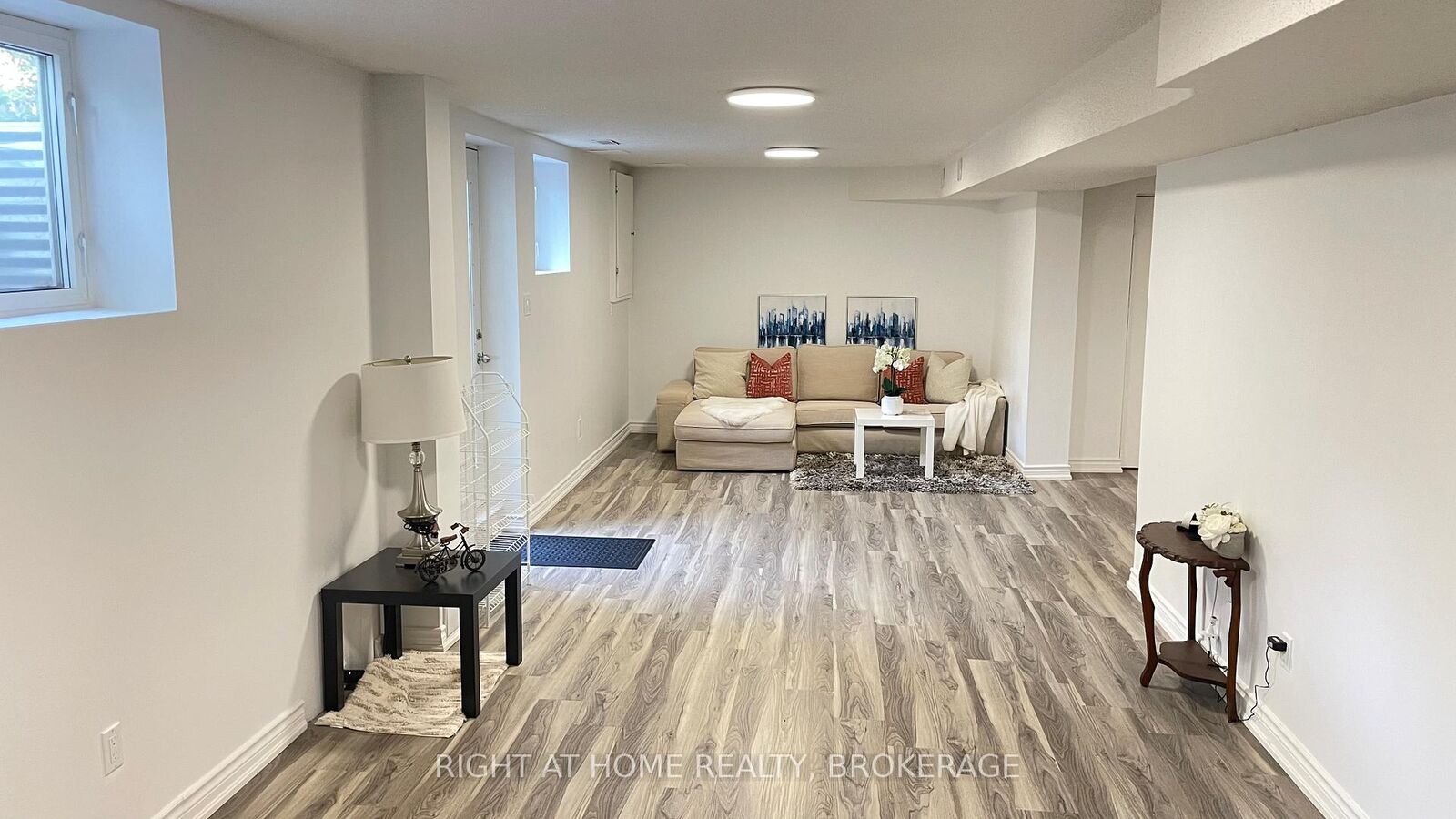Property Photo: 1163 Rosethorne Road Lower ON L6M 1H5