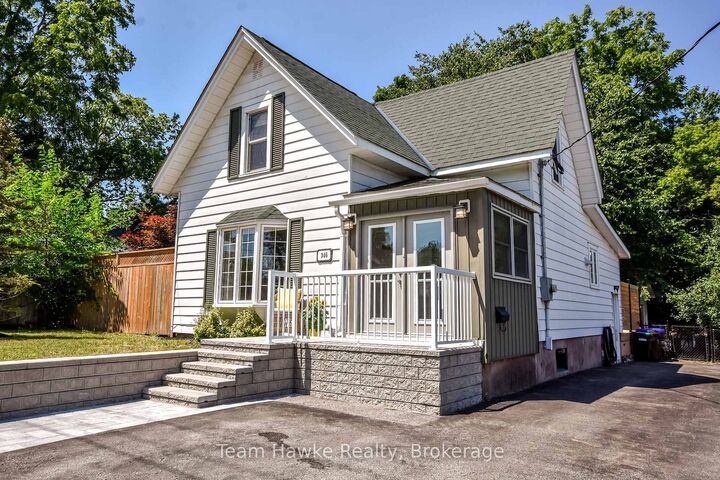 Property Photo: 346 Yonge Street ON L4R 2B4