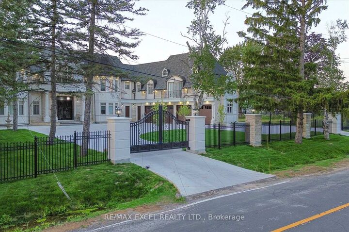 Property Photo: 28 Personna Boulevard ON L6C 1E9