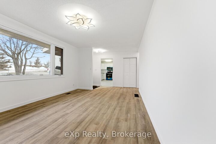 696 Whites Road — photo 1