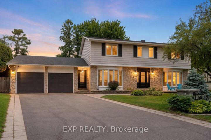 11 Roberta Crescent — photo 1