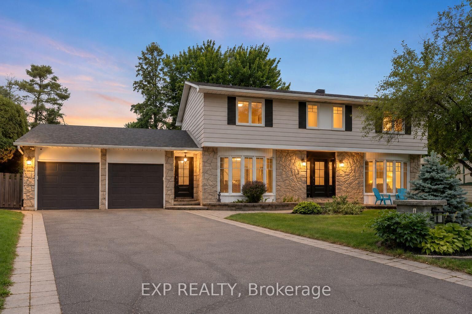 Property Photo: 11 Roberta Crescent ON K2J 1G5