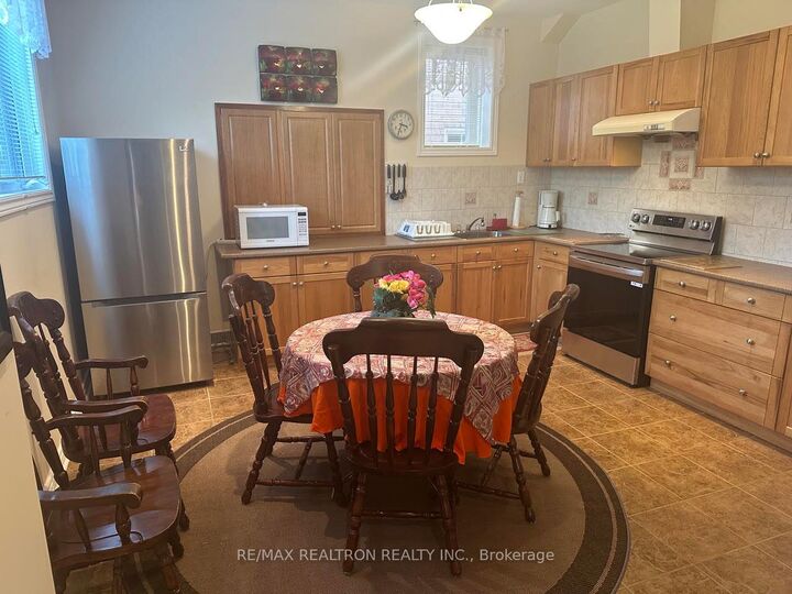 Property Photo:  95 Ames Crescent Basement  ON L4G 7Y5 