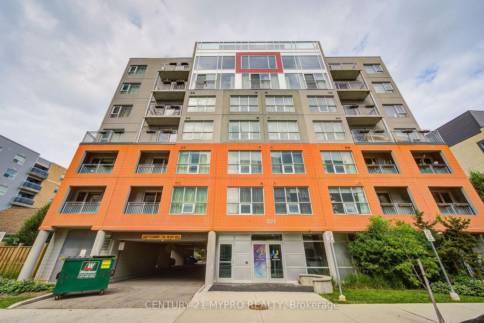 Property Photo: 321 Spruce Street 710 ON N2L 3M6