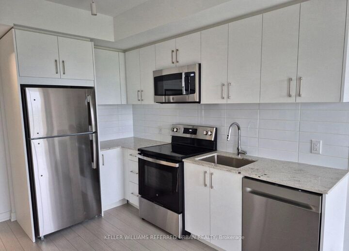Property Photo:  4010 Eglinton Avenue W 1014  ON M9A 0G5 