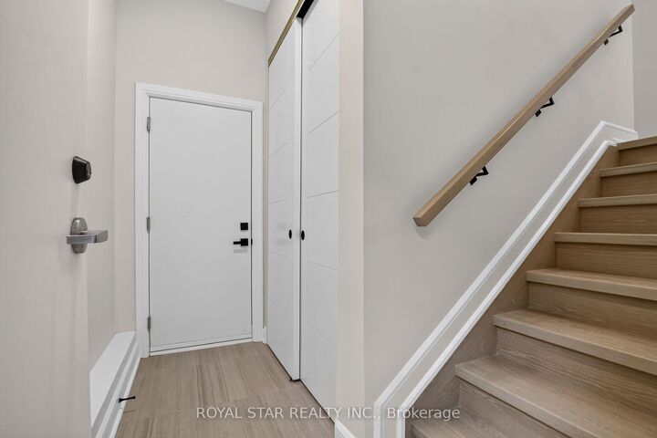 Property Photo:  522 Mutual Street Bsmt #B  ON K1K 1C6 