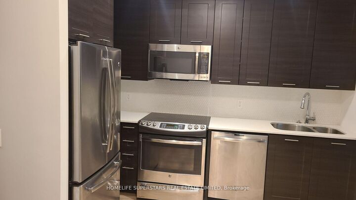 Property Photo: 2212 Lake Shore Boulevard W 2907 ON M8V 0C2