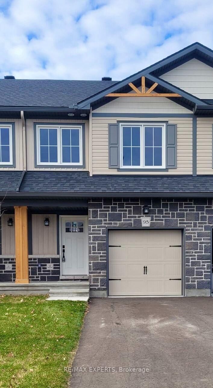 Property Photo:  95 Whitcomb Crescent E  ON K7A 0C1 
