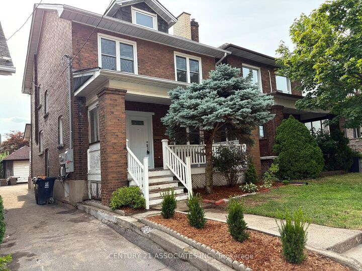 Property Photo: 634 Runnymede Road Unit B ON M6S 3A2