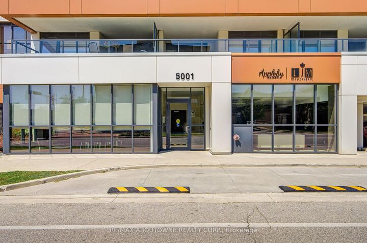 Property Photo: 5001 Corporate Drive 611 ON L7L 0H5