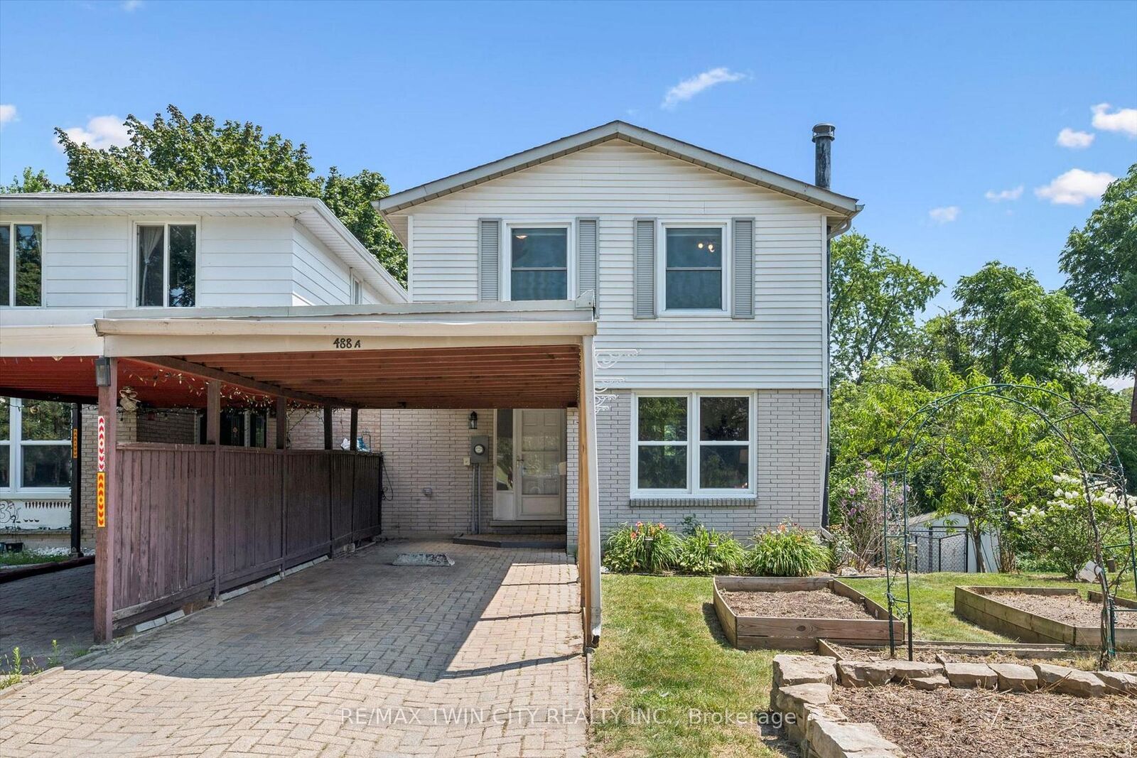 Property Photo: 488 Glenelm Crescent A ON N2L 5C8