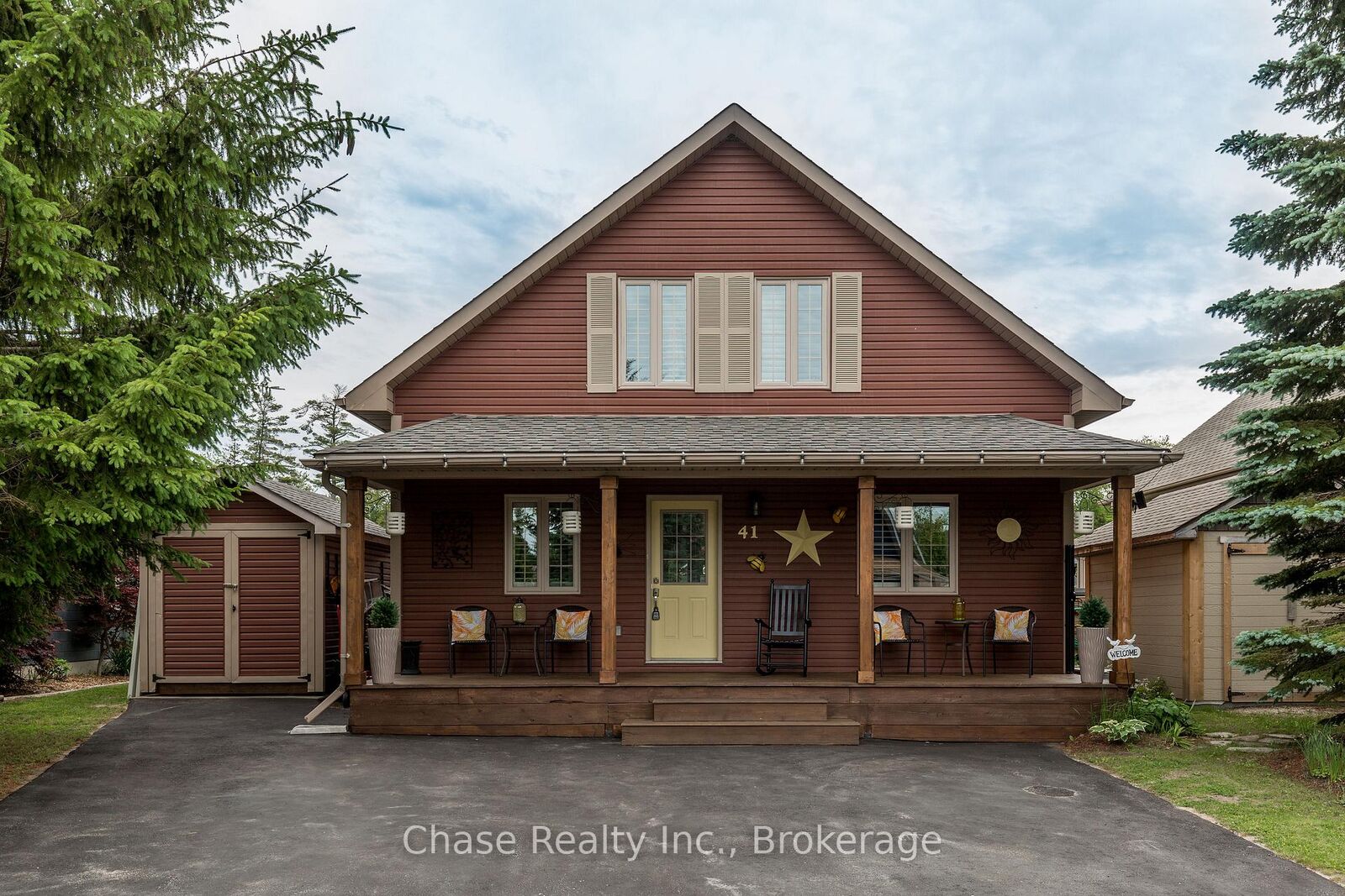 Property Photo: 41 Madawaska Trail ON L9Z 1X7