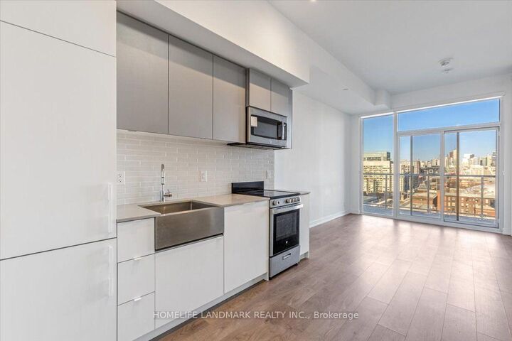 Property Photo:  270 Dufferin Street 1023  ON M6K 1Z6 