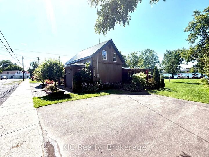 Property Photo:  661 Church Street  ON K0L 1Z0 