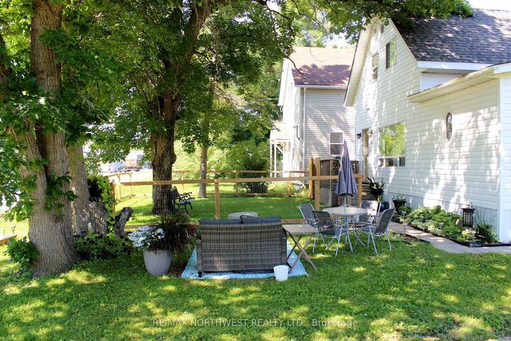 Property Photo:  210 Fifth St  ON P0W 1L0 