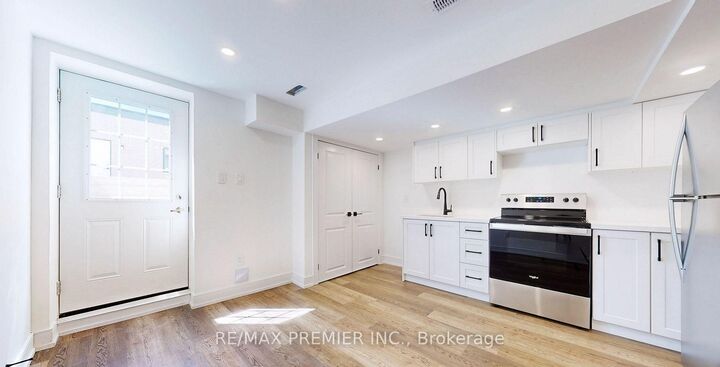 Property Photo:  208 McRoberts Avenue W Lower  ON M6E 4P5 