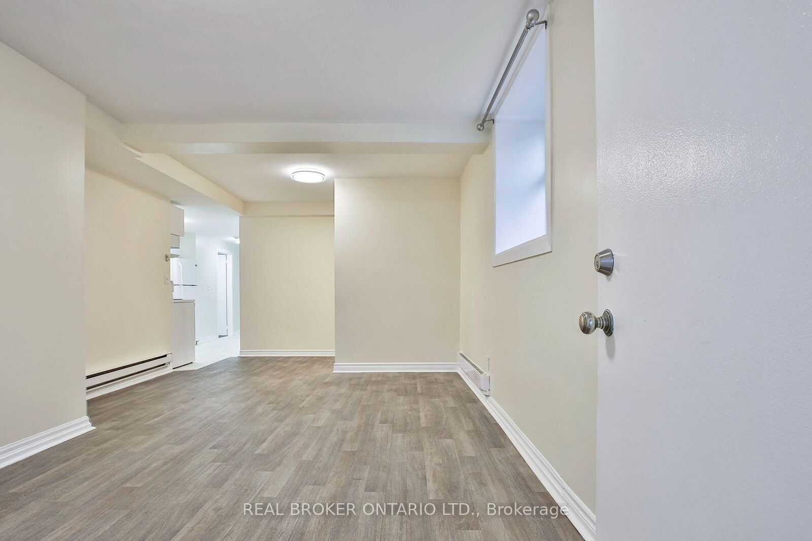 Property Photo: 53 Maria Street 5 ON M6P 1W1