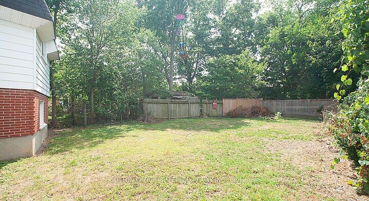Property Photo:  54 Gunn Street  ON N6G 1C7 