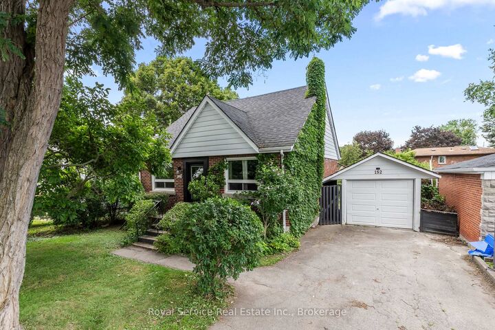 152 Harmony Road S — photo 1
