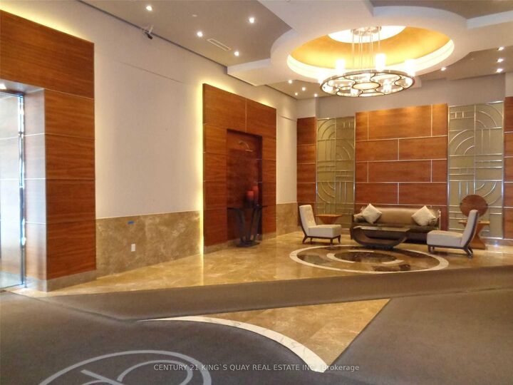 Property Photo: 763 Bay Street 2714 ON M5G 2R3