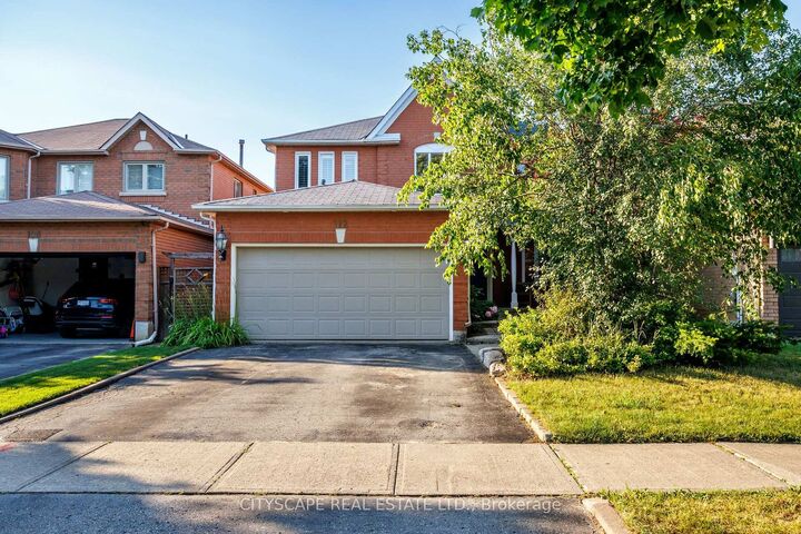 Property Photo: 112 Mulholland Drive ON L4J 7T8