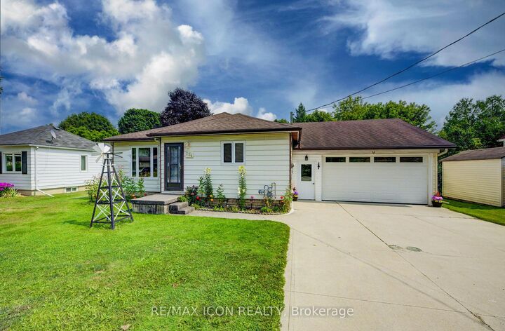 Property Photo: 254 Wellington Street W ON N0G 2L0
