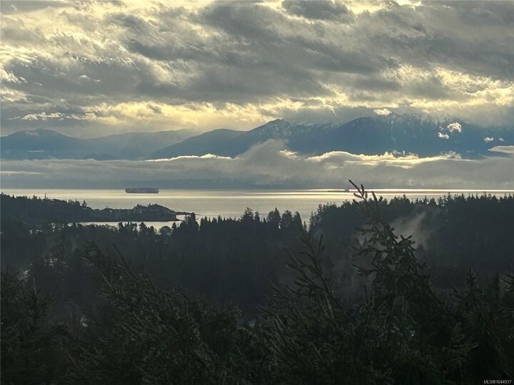Property Photo: 2270 Henlyn Dr BC V9Z 0N5