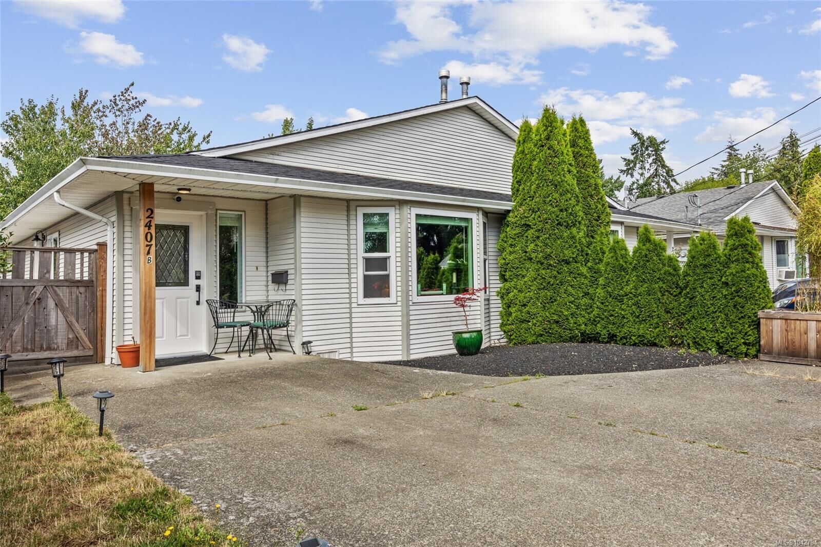 Property Photo: 2407 Willemar Ave #B BC V9N 3M8