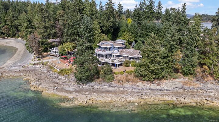 Property Photo: 11680 Fairtide Rd BC V0R 2E0