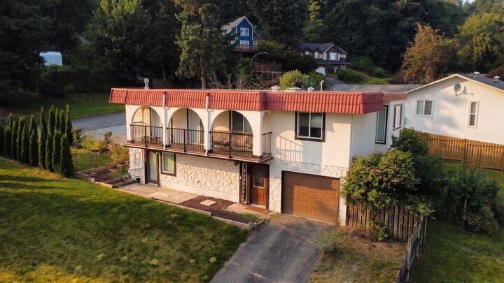 Property Photo: 34941 Douglas Avenue BC V2V 6S3