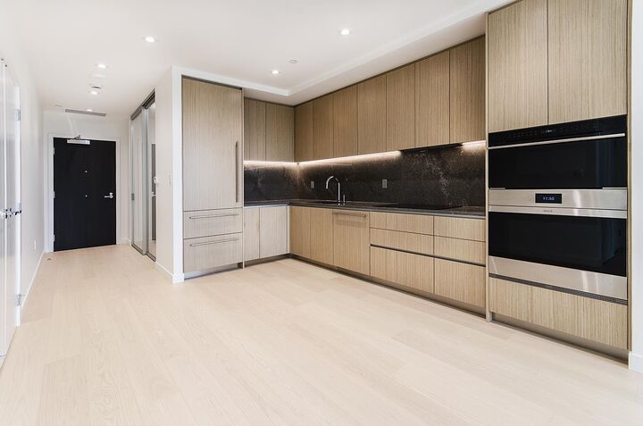 Property Photo: 785 Harbour Way 601 BC V7P 0G3