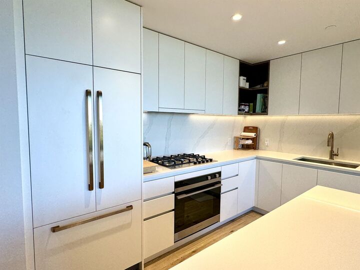 Property Photo:  720 Farrow St 3007  BC V3J 0P3 