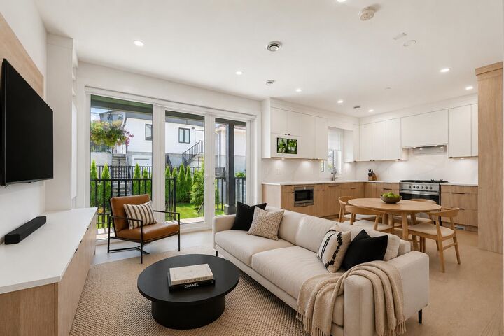 Property Photo:  2972 Venables Street  BC V5K 2R9 