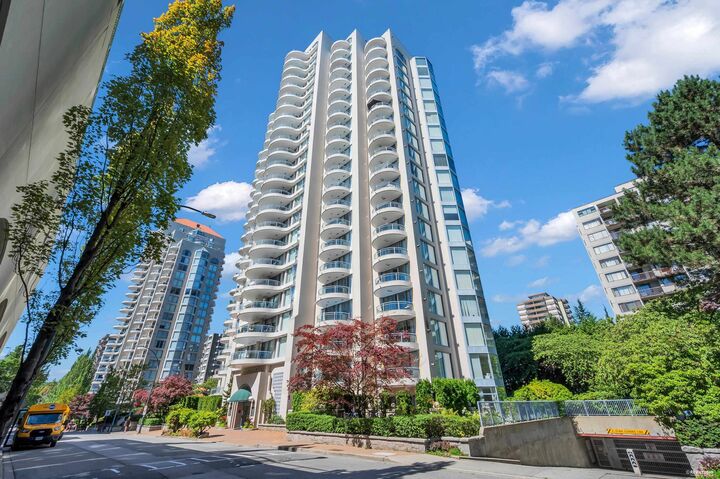 719 Princess Street 1803 — photo 1