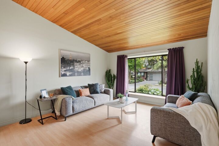 Property Photo: 11837 Alderwood Crescent BC V4E 3E4