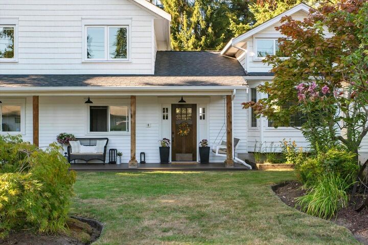 Property Photo: 20291 36B Avenue BC V3A 2S3