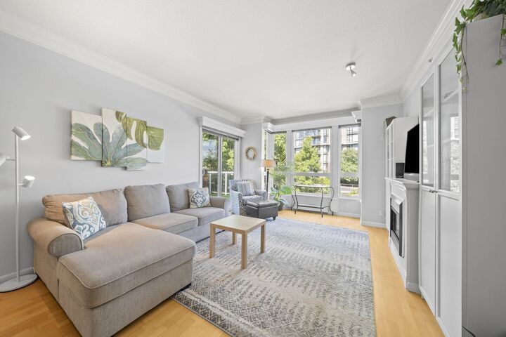 Property Photo:  14 E Royal Avenue 413  BC V3L 5W5 